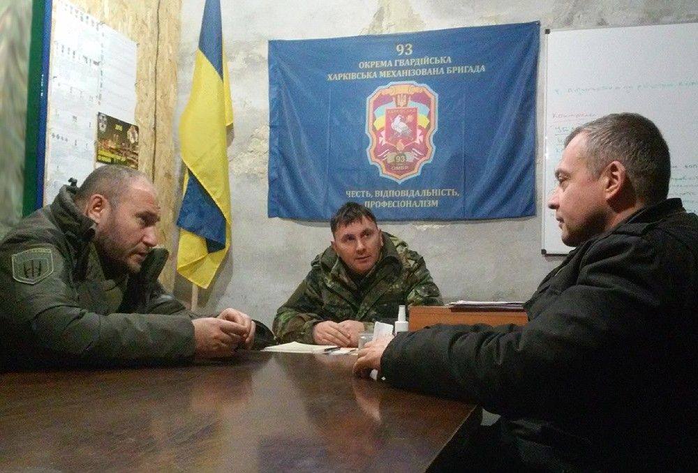 Дмитро Ярош, начальник штабу Української Добровольчої Армії друг Сокіл і комбат 5-го ОБАТ друг Чорний зустрілися з комбригом 93-ї ОМБР Владиславом Клочковим