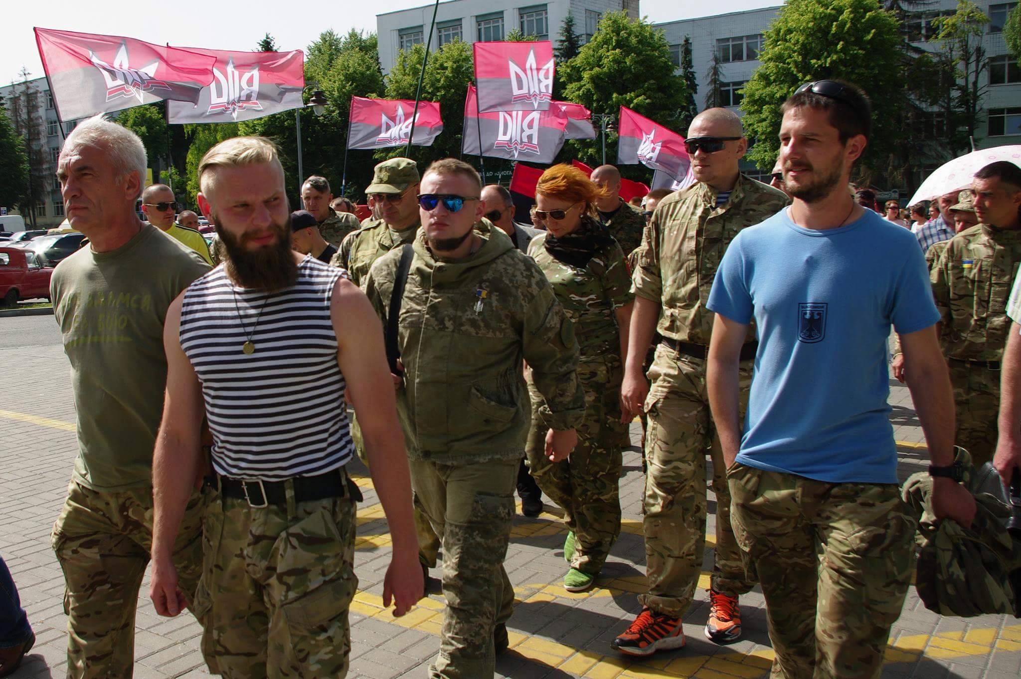 Добровольці Рівного відстояли свої права на сесії