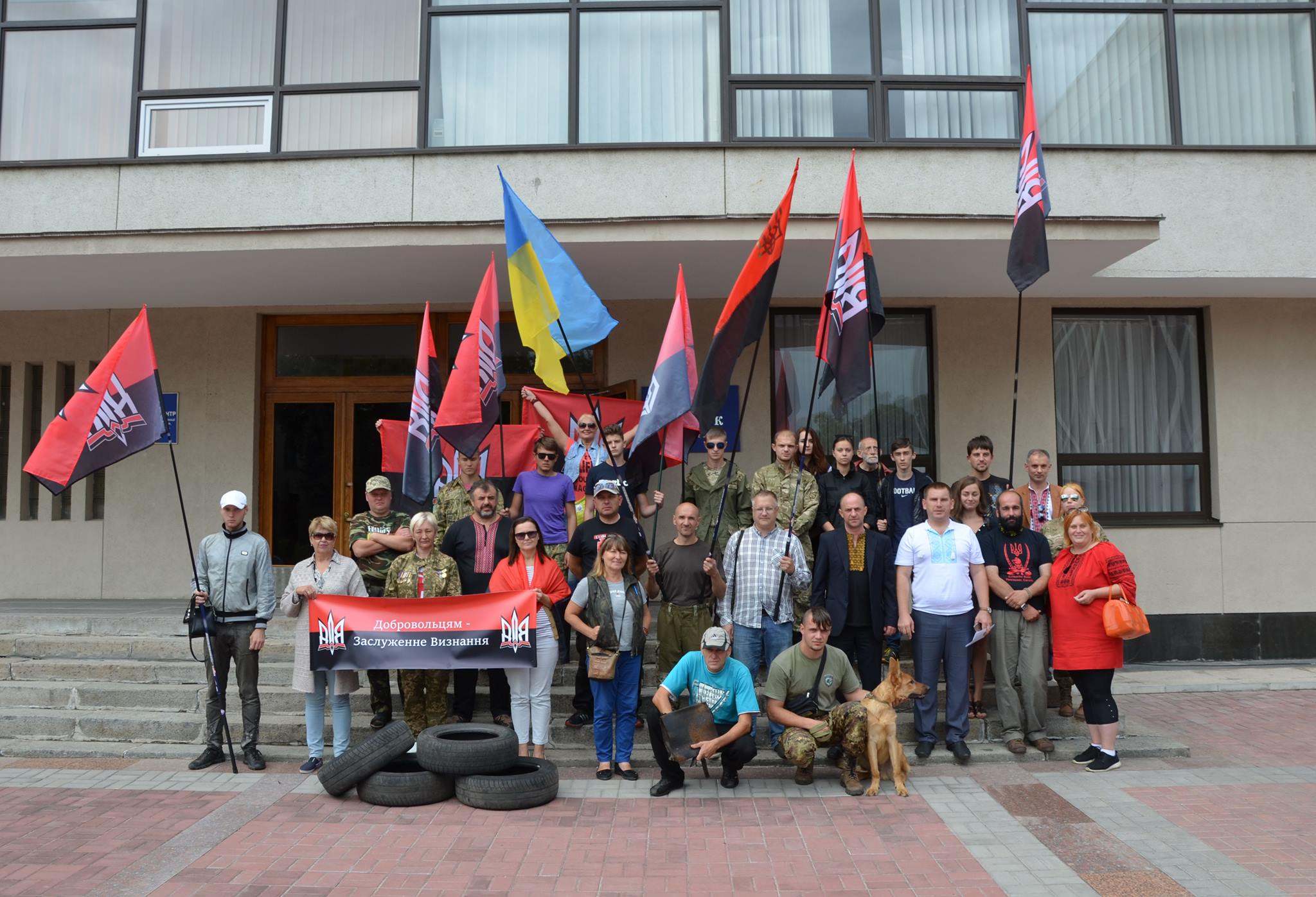 Чернігів підтримав добровольців