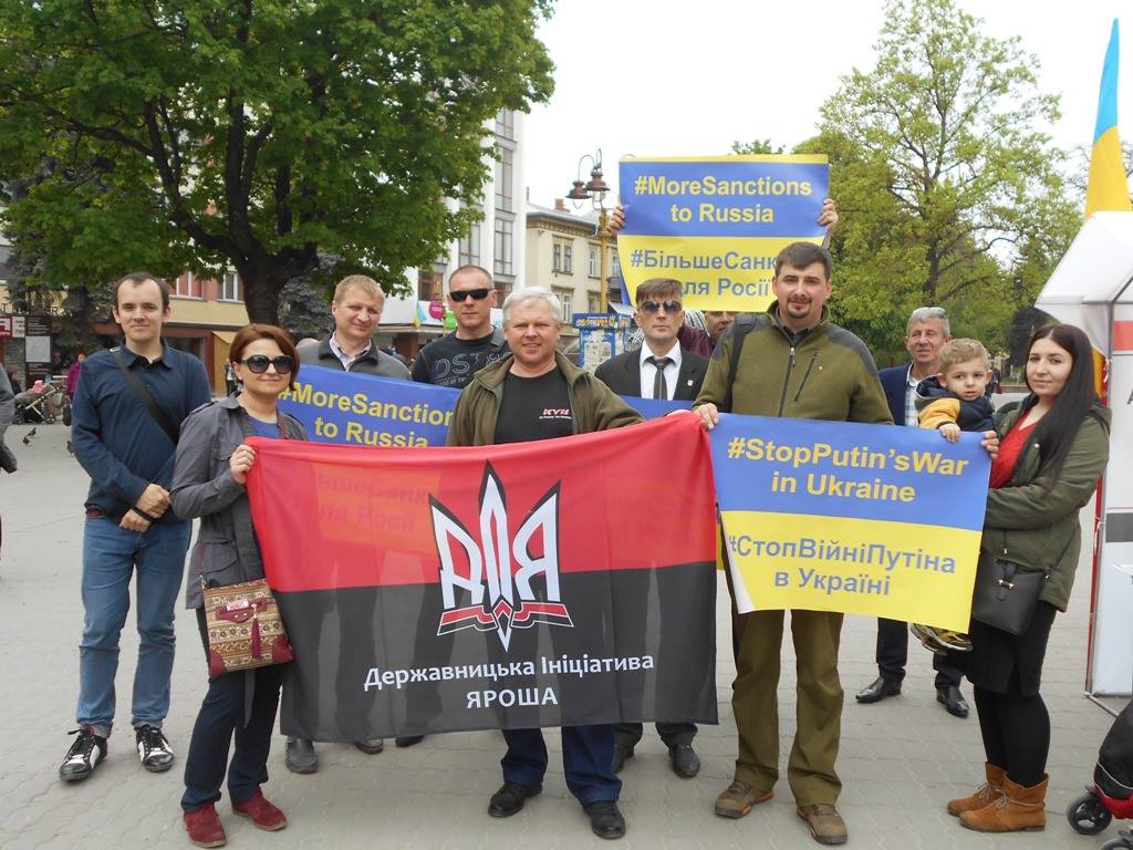 Активісти Івано-Франківська зібралися, аби сказати: «Стоп, Путін!»