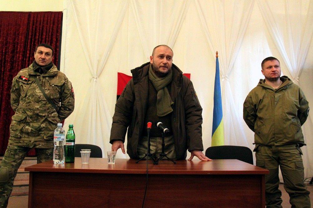Dmytro Yarosh in Mariupol