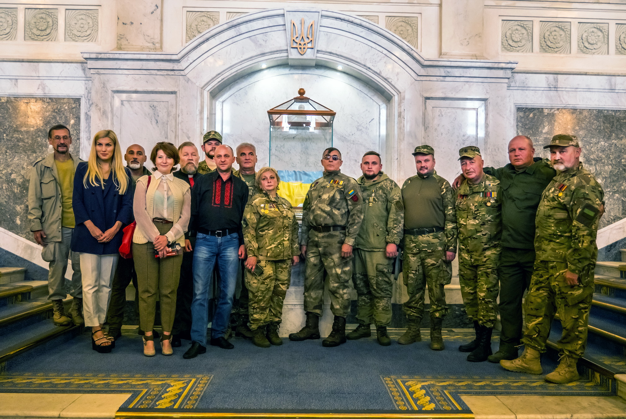Виставка Портрети добровольців на війні у Верховній Раді